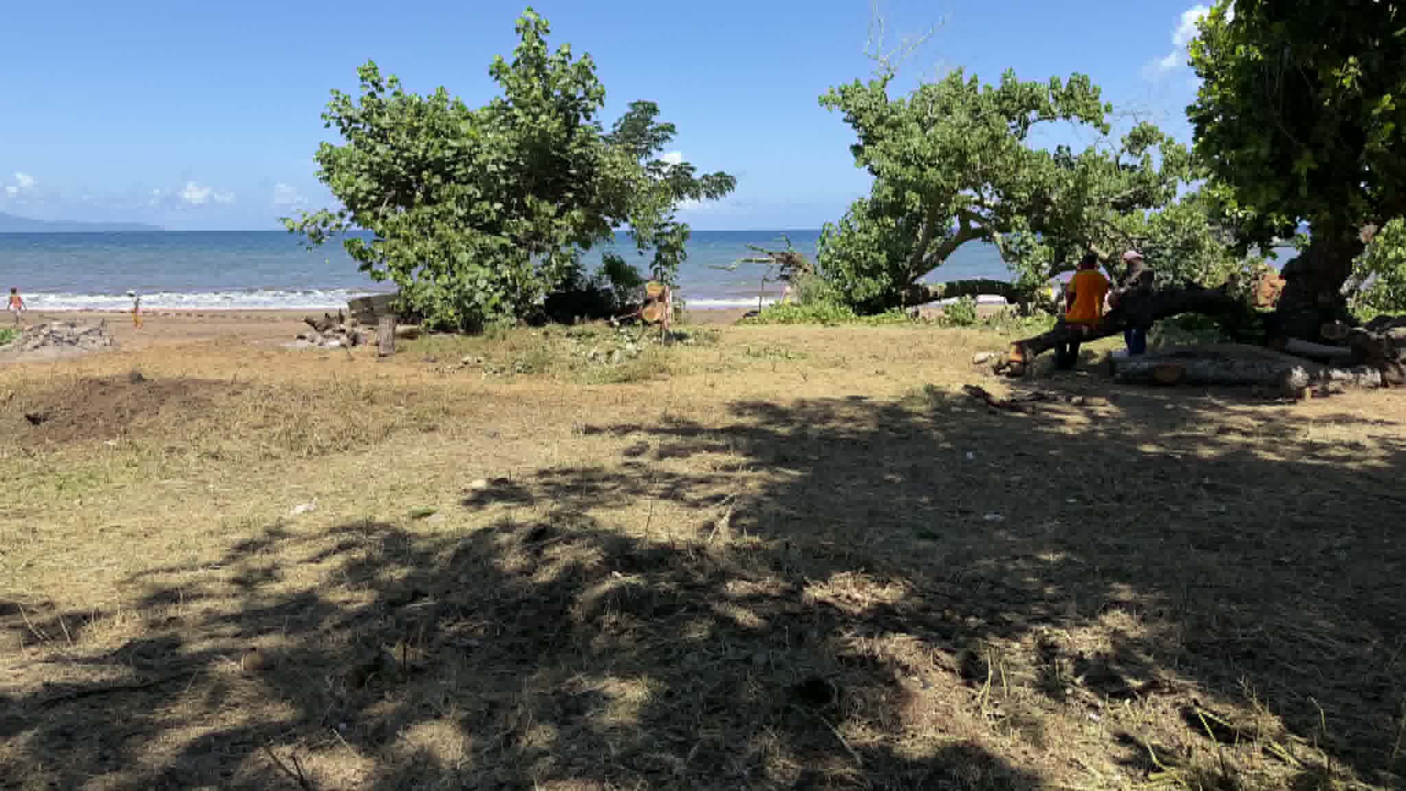 Le littoral de Tanareki, un espace naturel à préserver.